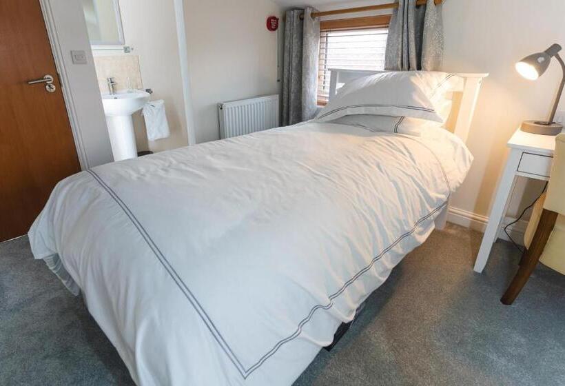 Номер Стандарт Индивидуальный, Eyre Arms