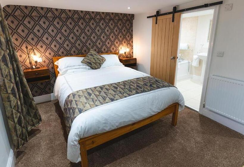 Номер Стандарт, Eyre Arms