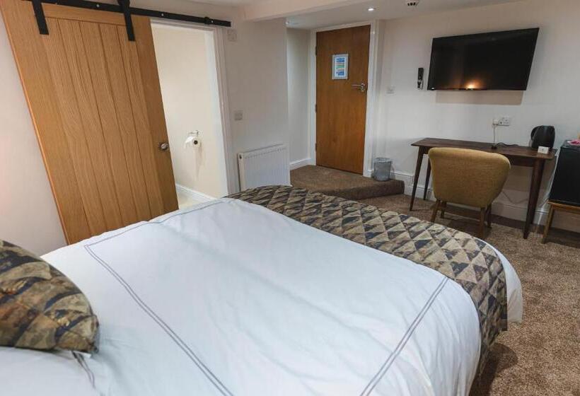 Номер Стандарт, Eyre Arms