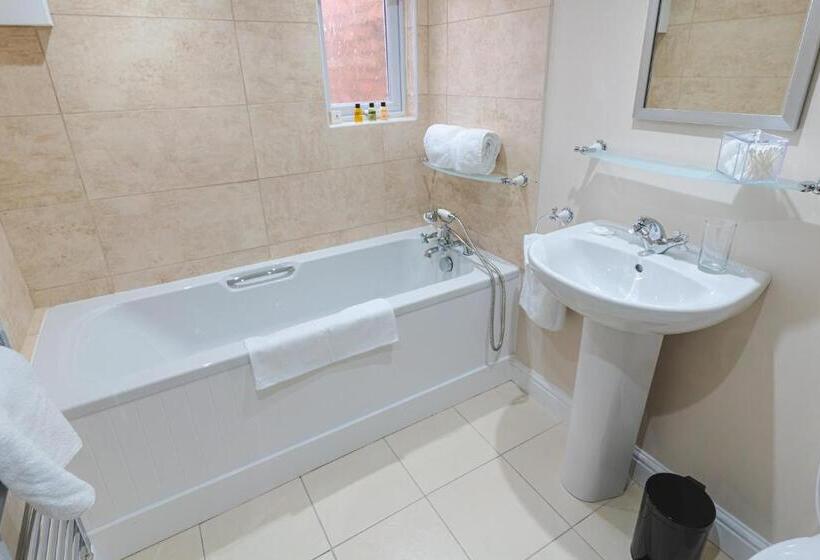 Номер Стандарт, Eyre Arms