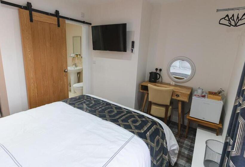 Номер Стандарт, Eyre Arms