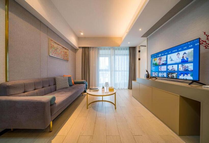 Студия Superior, Boston Executive Apartments