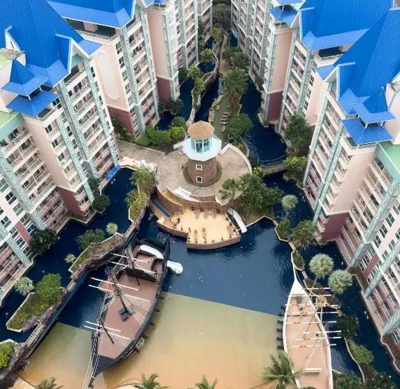 آپارتمان 1 خوابه با چشم‌انداز استخر, Grande Caribbean Condo Resort Pattaya G2008