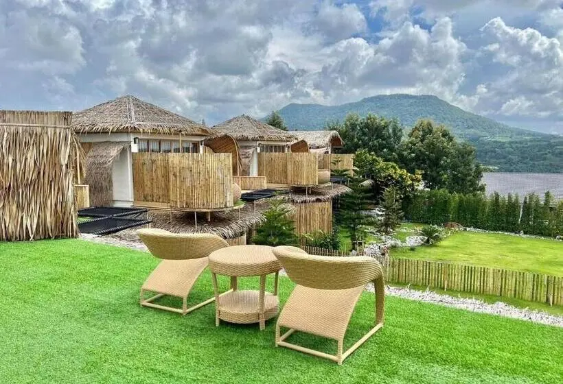 Perhehuone, Cirrus Valley Hill Resort