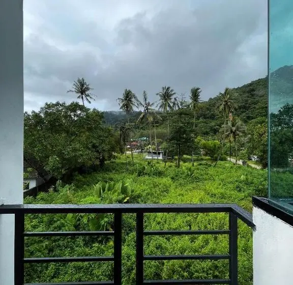 اتاق استاندارد با بالکن, Kefir Phuket