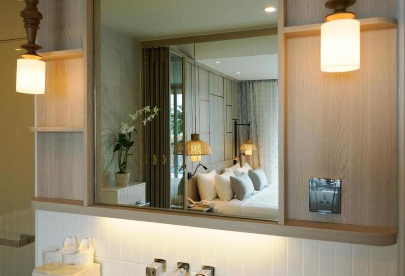 Люкс с Бассейном, The Little Shore Khao Lak By Katathani