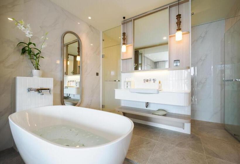 Люкс с Бассейном, The Little Shore Khao Lak By Katathani