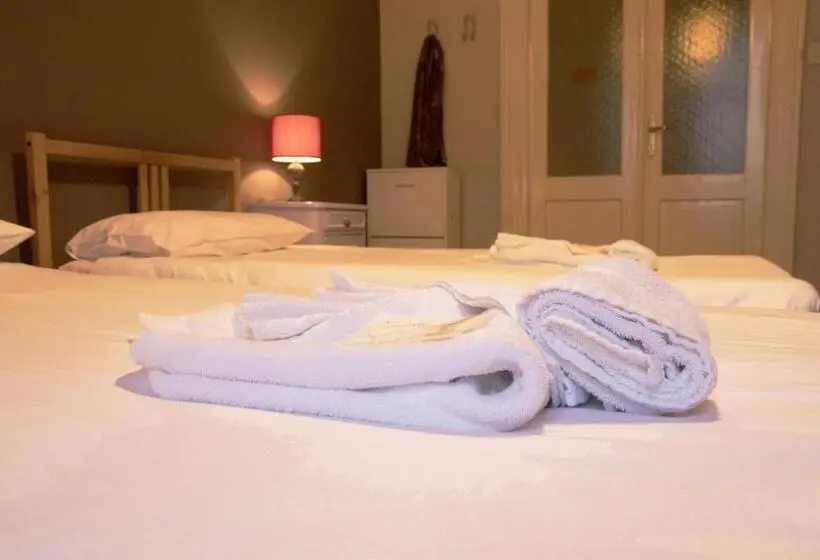Standardzimmer Geteiltes Bad, Hostel Trieste