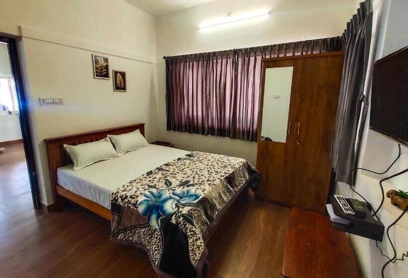 デラックスルーム, Cloud & Mist Inn, Kotagiri By Lexstays