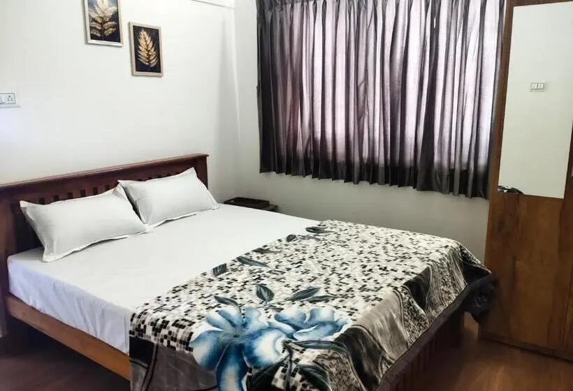 デラックスルーム, Cloud & Mist Inn Stay With Mountain Views In Kotagiri, Near Ooty