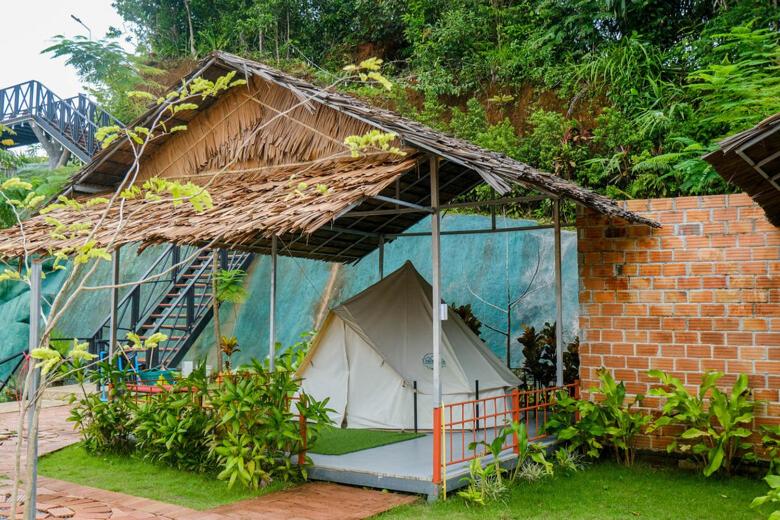 Standard Tent, Bangmara Hill