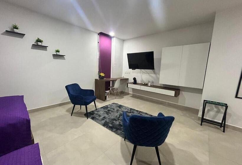 اتاق استاندارد چهار تخته, Winday Hotel Express