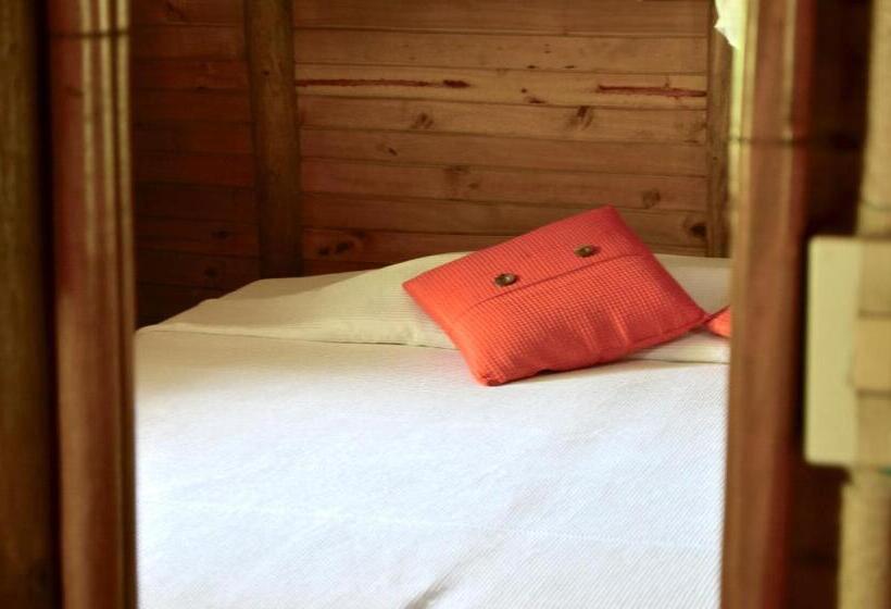 Habitación Triple Estándar Vista Jardín, Cabaña Wiwa Tayrona