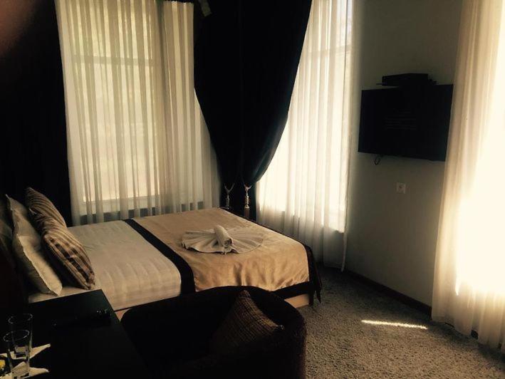 استودیوی لوکس, отель авеню