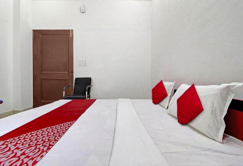 Трехместный Номер Классика, Oyo Flagship 81412 Gayatri Parks