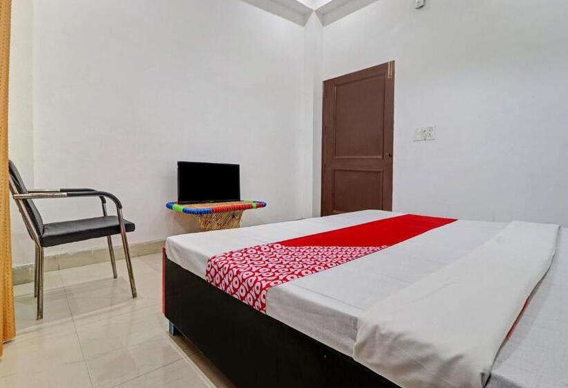 Трехместный Номер Классика, Oyo Flagship 81412 Gayatri Parks