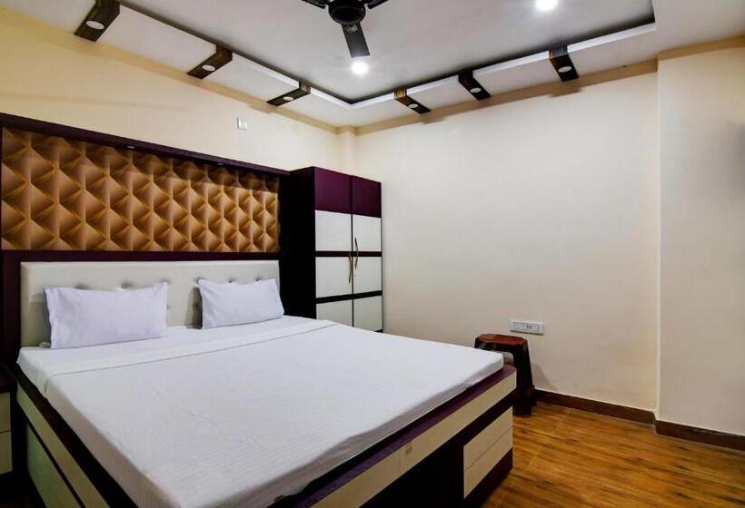 غرفة قياسية, Sisai Palace