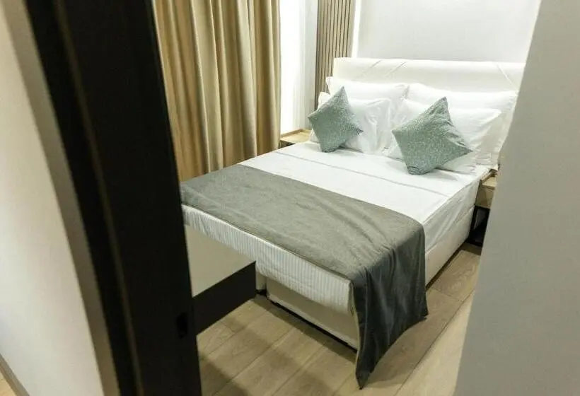 スイート, Leaf River Suites