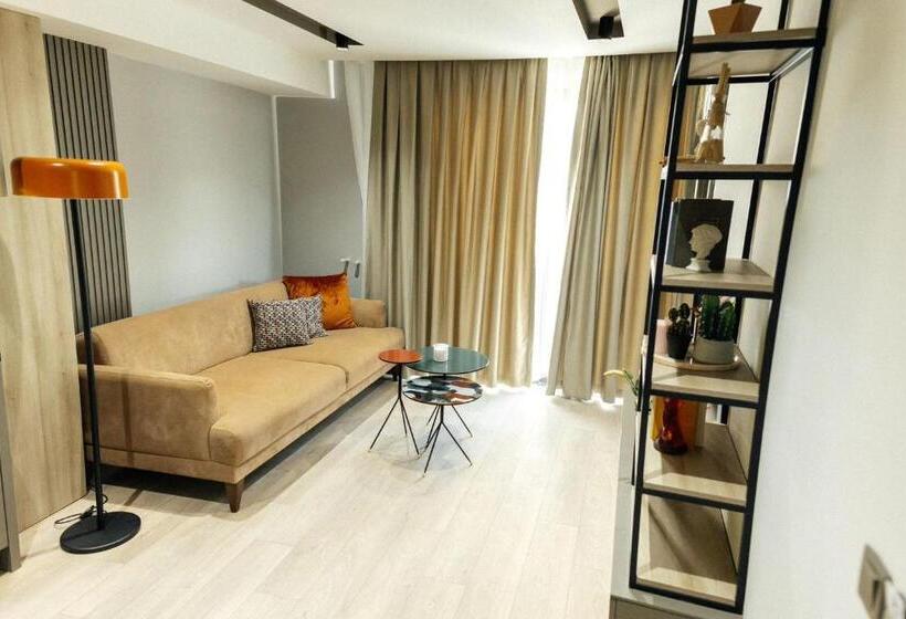 豪华套房, Leaf River Suites