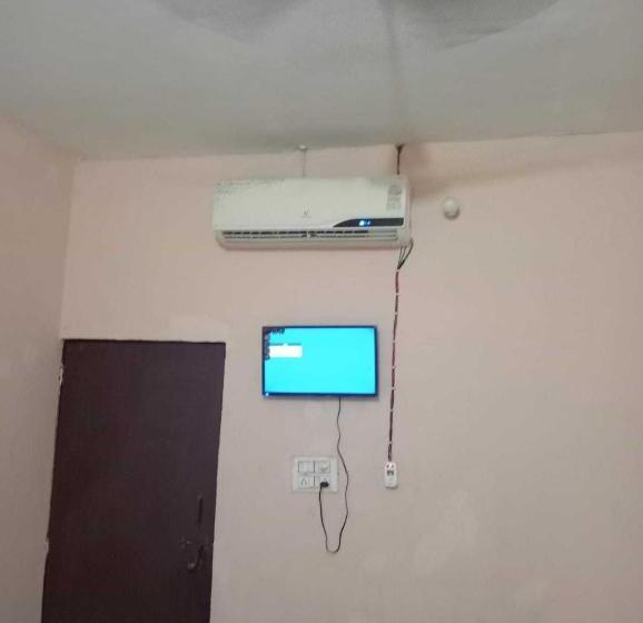 Трехместный Номер Классика, Oyo 81193 Hotel Blue Moon