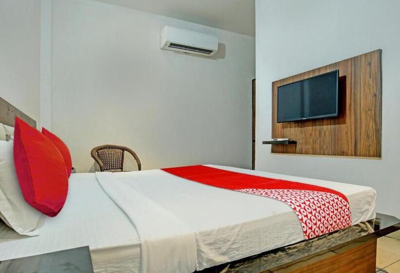 Pokój Trzyosobowy Klasyczny, Oyo Flagship 81231 Hotel Seven