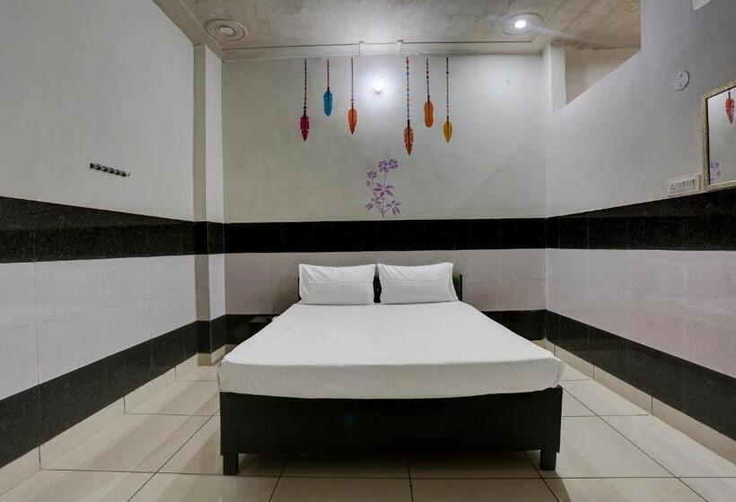 חדר קלאסי לשלושה, Oyo Hotel Dream