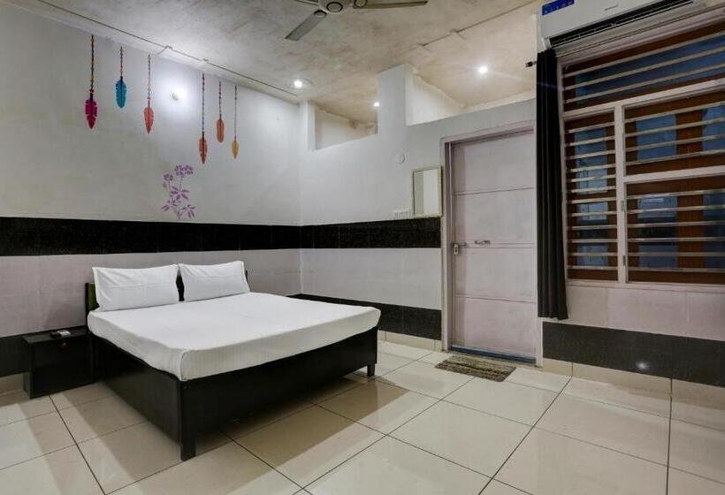 חדר קלאסי לשלושה, Oyo Hotel Dream