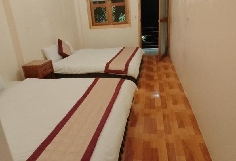 اتاق استاندارد چهار تخته, Moc S House