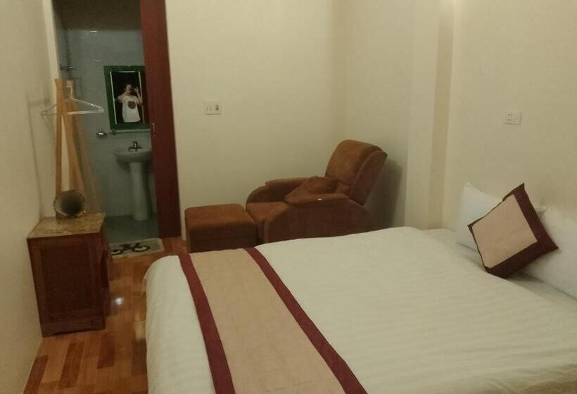 اتاق استاندارد چهار تخته, Moc S House