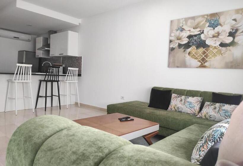 اتاق استاندارد, Room In Apartment Refined Elegance Cite Les Palmiers