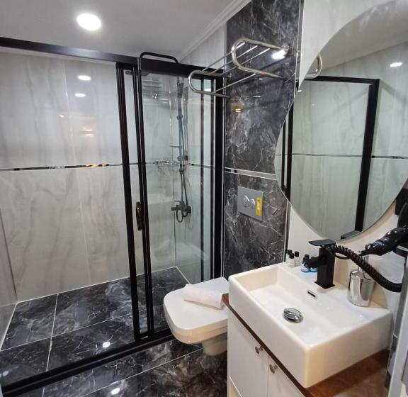 Quarto Triplo Economy, White Palace Haliç
