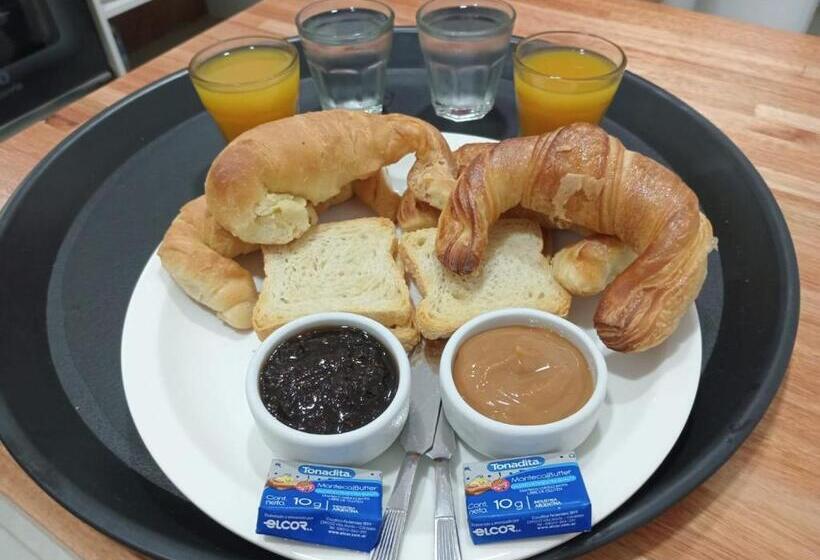 غرفة قياسية رباعية مزودة بشُرفة, Catalina