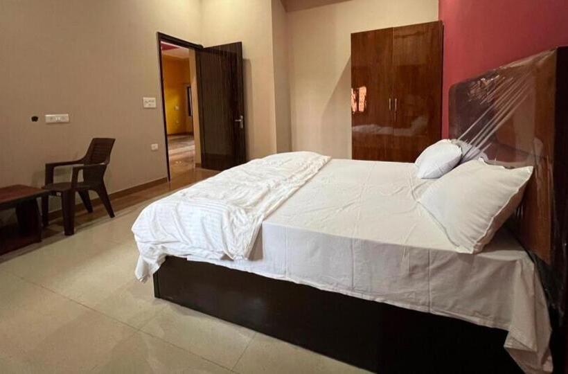 Klassiskt Trippelrum, Oyo The Golf Star Near Pvr Ansal Plaza Greater Noida