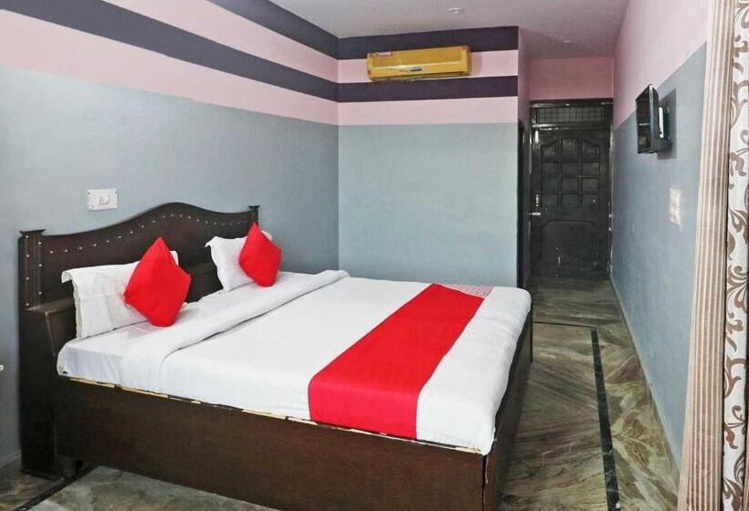三人经典房间, Pk Palace