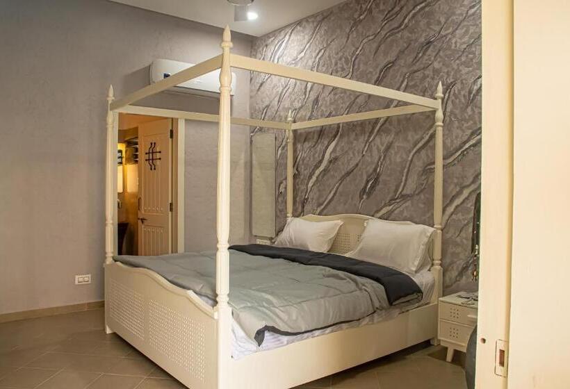 Номер Стандарт Вид на Бассейн, The Village Resort Mundra