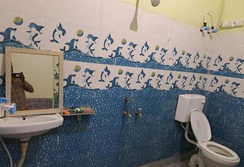 Трехместный Номер Классика, Oyo Hotel Yes Inn