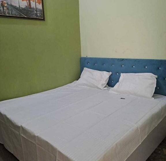 Трехместный Номер Классика, Oyo Hotel Yes Inn