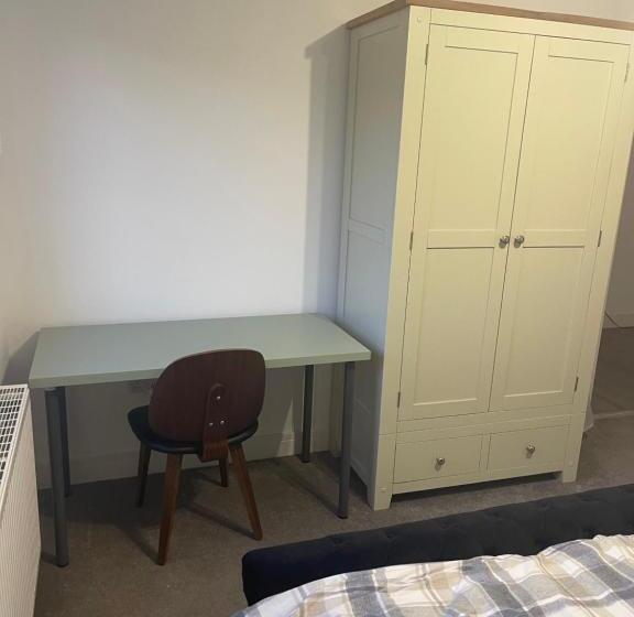 스탠다드 룸 킹사이즈 침대, Apple Barn Guest House