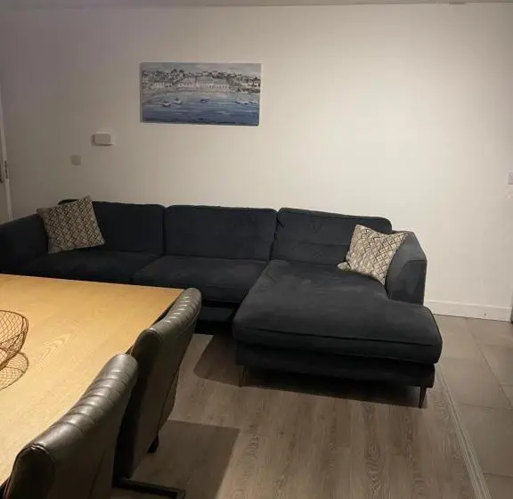 庭の見える１ベッドルームアパートメント, Apple Barn Guest House
