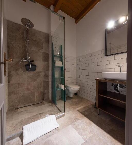 חדר סטנדרט, Castor