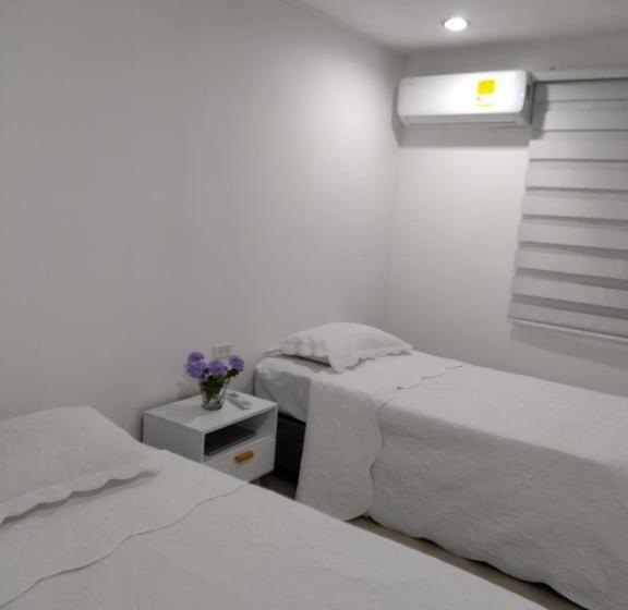 اتاق لوکس, Manga Home   Hostal Cartagena