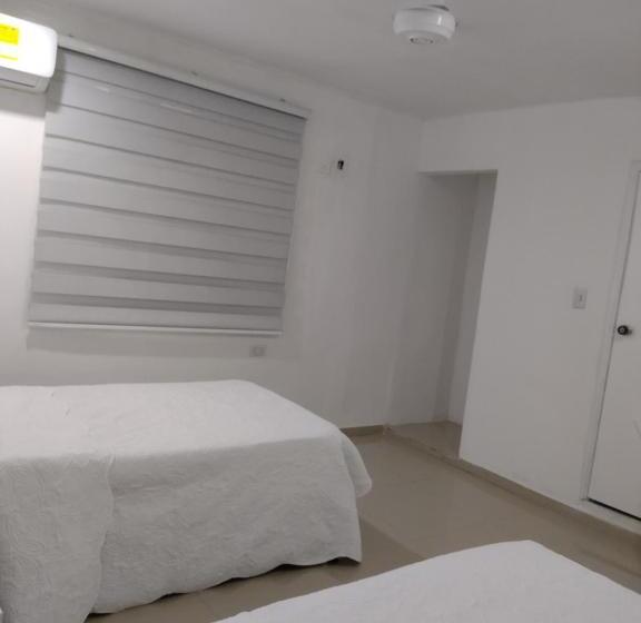 اتاق لوکس, Manga Home   Hostal Cartagena