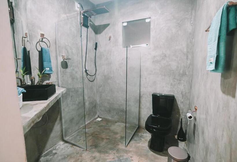 Quarto Triplo Deluxe, Oxóssi Suites