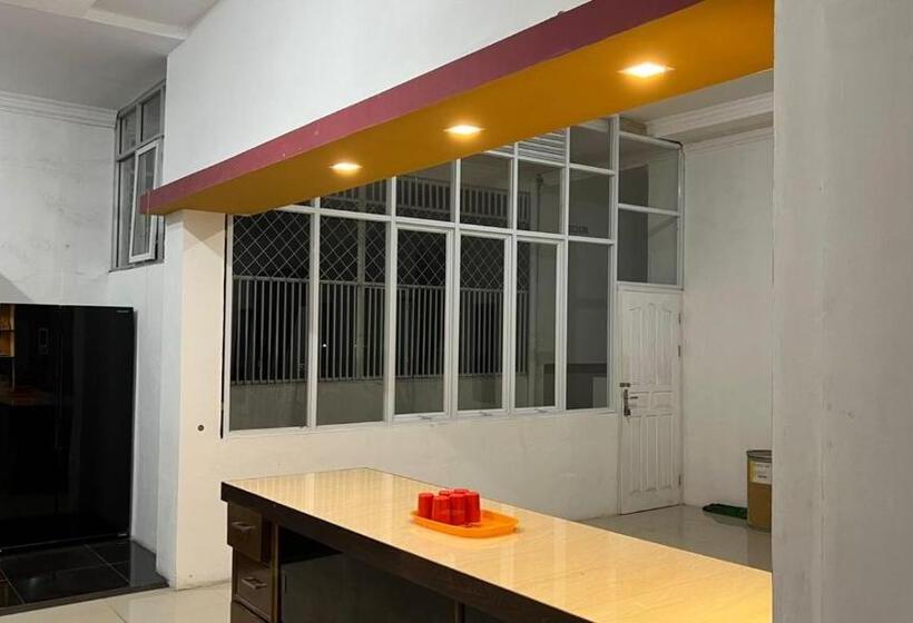 Deluxe-huone, Rumah 25 Syariah