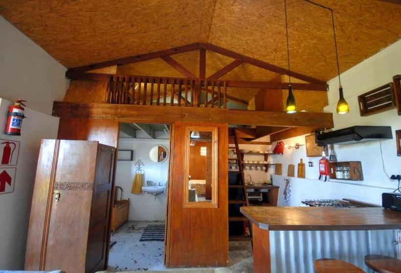 家庭间, Suntouched Inn