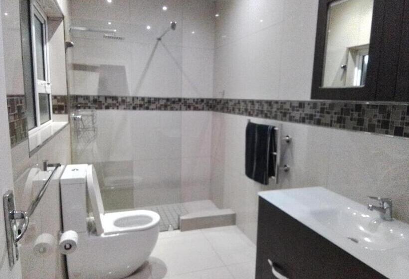 デラックスルーム, Tru African Rest Accomodation