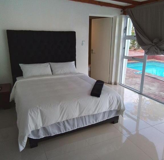 デラックススタジオ, Tru African Rest Accomodation