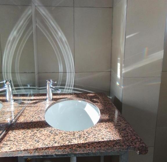 デラックスルーム, Tru African Rest Accomodation