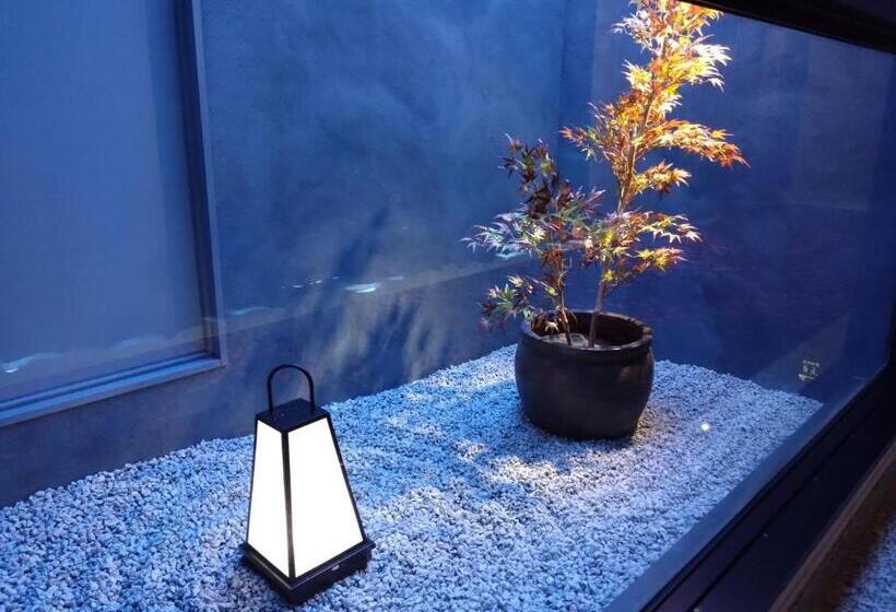 Superior Room King Size Bed, ホテル 尼乃美楽 尼崎