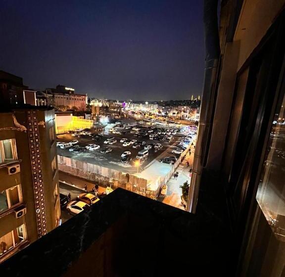 اتاق استاندارد با بالکن, Db